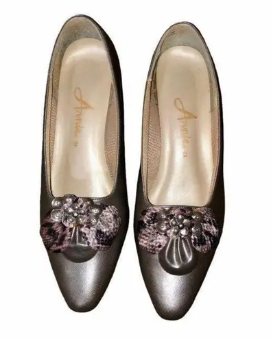 Vintage Annie Heels Womens 7.5M Gently Used Gray Unique Size 7.5