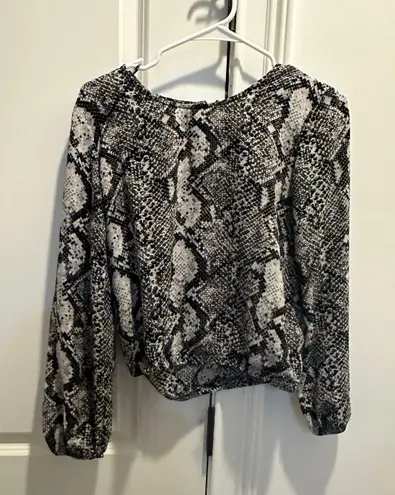 Hippie Rose Snakeskin Ballon Sleeve Top