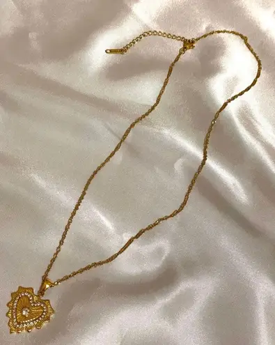 Boutique 💛 Classic Gold Heart Necklace – Zirconia Concho Design | 18K Gold Stainless Steel 💛
