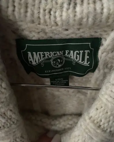 American Eagle Outfitters Sweater