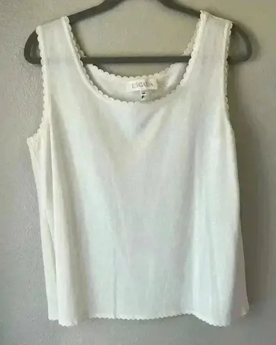 Escada dead stock vintage white scoop neck scallop hemmed warm white knit top Size L