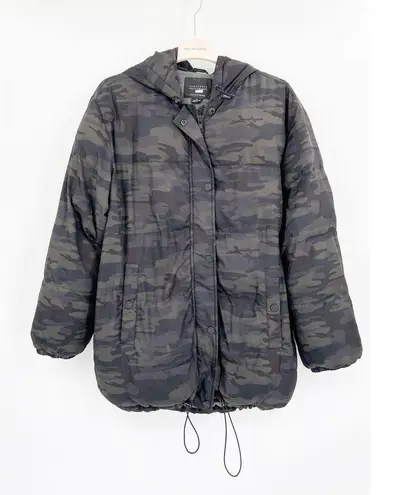 Sanctuary  Women's Hooded Camo Printed Drawcord Hem Puffer Coat Size Medium