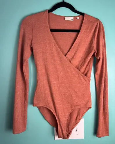 Wilfred Free Women's Rust Wrap Long Sleeve Bodysuit S Hari Aritzia