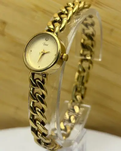 Vintage TIMEX Gold Tone Quartz Watch with Round Bezel, Chain Link Band