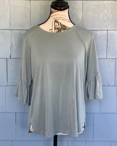 Gyft Ruffle Sleeve Blouse