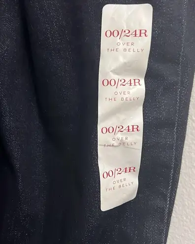 NWT Ingrid & Isabel size dark wash over the belly maternity jegging 00/24