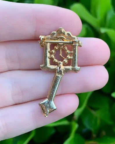 Vintage Rhinestone Pendulum Clock Brooch/Pin Gold w/ Blue Multiple