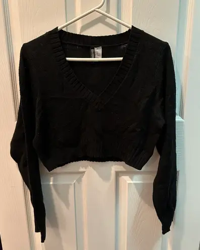 H&M Cropped V Neck Sweater