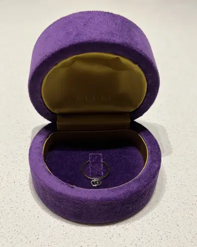 Gucci 18k White Gold Ring