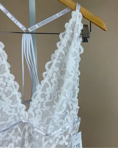 NEW OH LA LA CHERI 1X 2X LINGERIE JEANA WHITE LACE TEDDY SUIT DEEP V