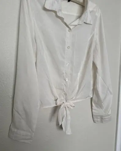 Ali & Kris Vintage 90’s L White Button Down Satin Effect Tie Front Long Sleeve Shirt