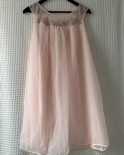 Vintage Charmode Sears Roebuck pale pink nylon nightgown women's size 38 Size M