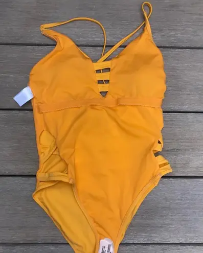 Endless Sun NWT Trending Sunny Yellow Medium One Piece Swimsuit