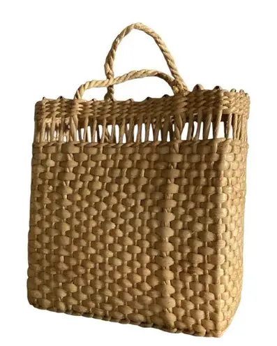 Vintage woven straw purse/bag Tan