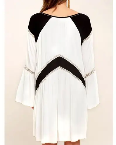 Amuse Society  Topaz Long Sleeve Dress in Casa Blanca - Image 3