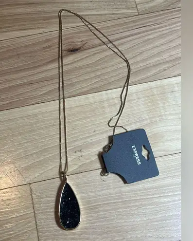 EXPRESS  - pendant necklace. NWT.