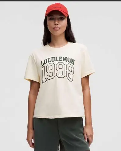 Lululemon NWT  Relaxed-Fit Cotton Jersey Tee *Graphic
Buttercream
Size 8 thumbnail 5