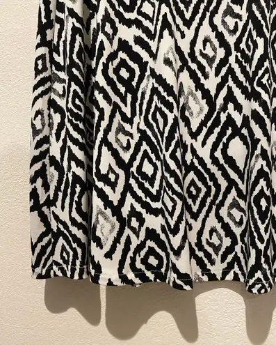 Donna Morgan - Black and White Dress