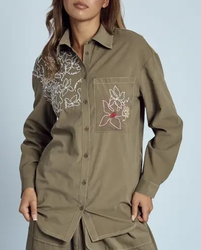 NWT! NATIVE YOUTH Shirt Army Green Embroidered Shirt size XS