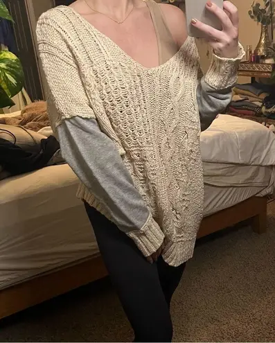 Oversized sweater with sweatshirt sleeves