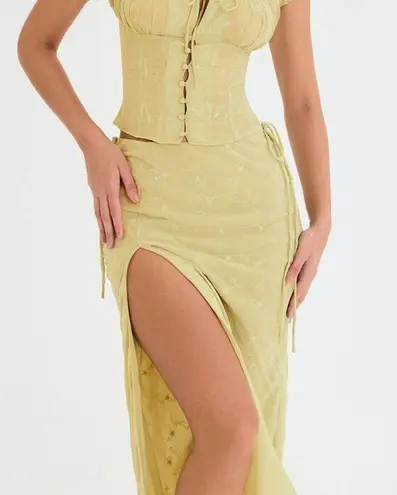 Mistress Rocks PEAR EMBROIDERED TOP