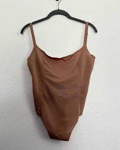 SKIMS NEW Sheer Sculpt Thong Bodysuit in Sienna Large