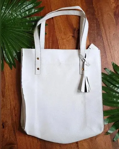 White Bucket Tote Gold Stud Should StrapTassel Zipper Fashion Bag