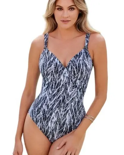 MiracleSuit  Metallic Silver Chevron Python Siren OnePiece Swimsuit Size 8 NWT