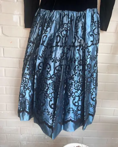 Jessica McClintock VINTAGE Black Velvet Bodice Taffeta Blue Skirt 4