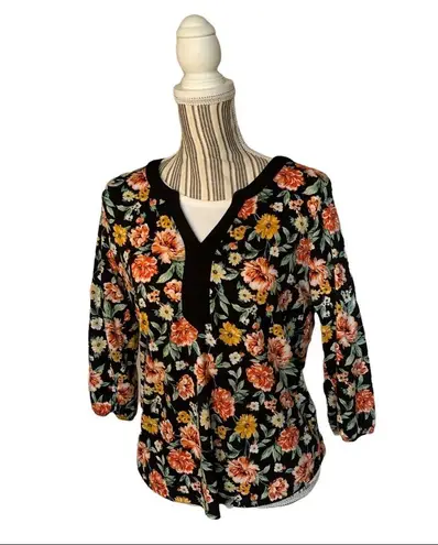 The Comfy Naif Casual Dark  Floral Small Business casual Blouse