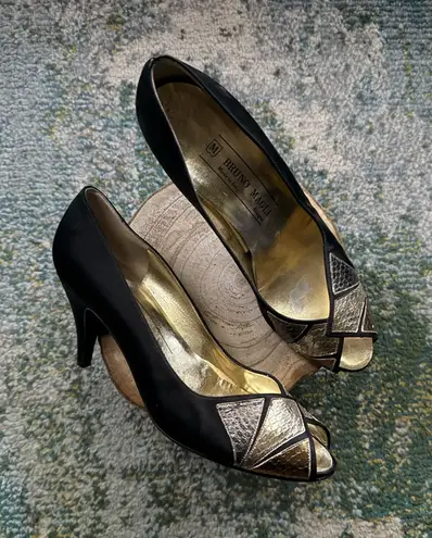 Vintage Bruno Magli black metallic snakeskin satin peep toe heels, size 8M