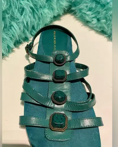 Bandolino NWOT jade bejeweled strappy sandals size/8