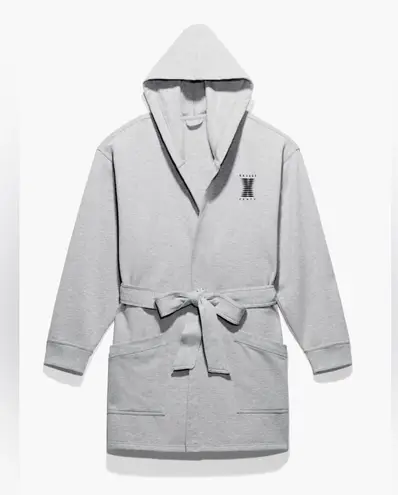 NWT Savage X Fenty Forever Savage Showgirl Short Robe Platinum Gray