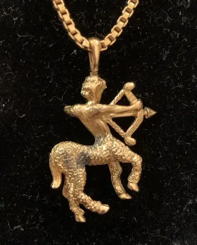 Monet Vintage  zodiac Sagittarius necklace