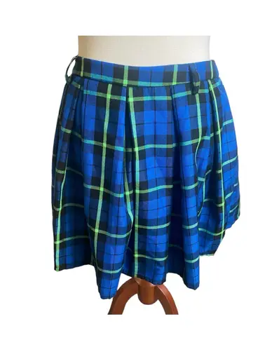 Hot Topic Plaid Skirt With Safety Pin