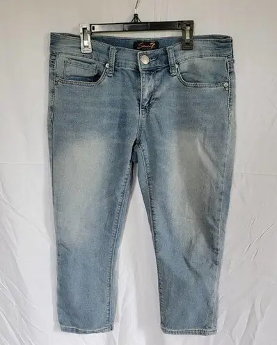 Seven7  Light Wash Mid-Rise Girlfriend Crop Denim Capri Women's Jeans Size 4