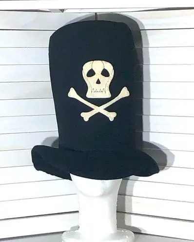 Skull Tomb Keeper Black Fleece Hat Adult OS