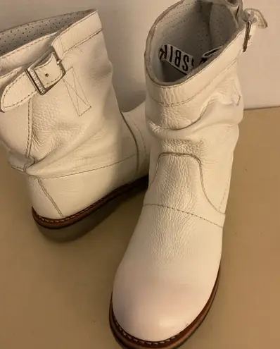 Bikkembergs women white leather biker Moto Boots with Buckle size 6.5