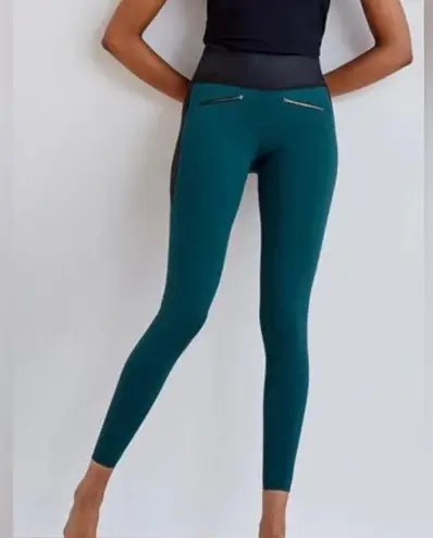 Aday Throw It Higher Leggings Green