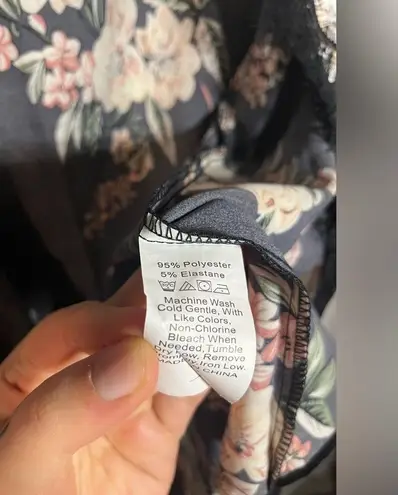 2 Piece Set Satin Floral Robe and Eyelash Lace Floral Short Pair Size Small