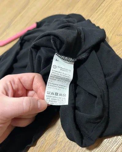 Large black crop top, oversized fit