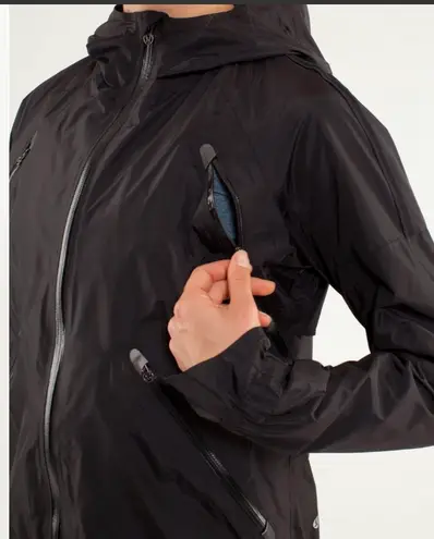 Lululemon Run Make it Rain Jacket Black