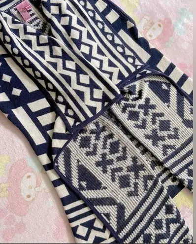 Dolled Up knit sleeveless cardigan (NEW)