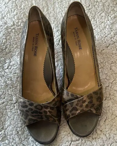 Taryn Rose  Women's 39 Peep Toe Pump Heels Cheetah Animal Print Italian Leather