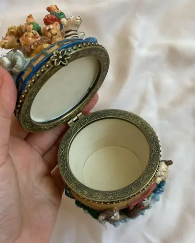 Noah’s Ark brooch pin & jewe box