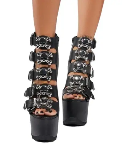 Y.R.U. Dreamscape Skull Buckles Platform Heels in Black Size 6