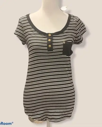 Splash 5/$25  Black & White Striped Short Sleeve Top Medium NWT