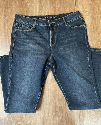 Dana Buchman straight leg denim blue jeans dark wash stretch Women’s size 12