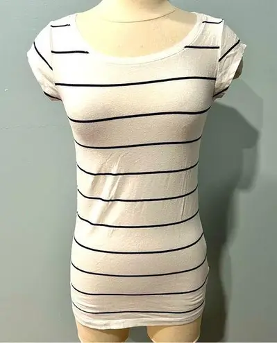 A pea in the pod  Maternity White & Black Stripe Short Sleeve Shirt Size Small