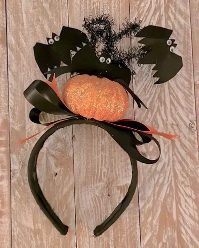 🪰🎃Halloween Headbands🎃🪰 $20 for both